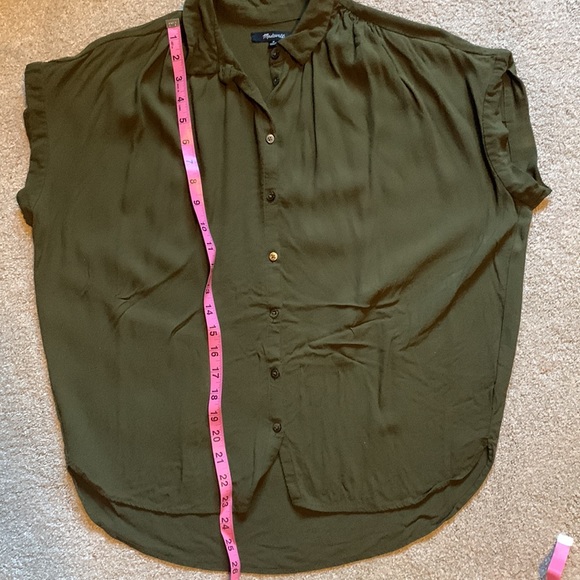 Madewell green short sleeve button down.  Size medium - Picture 6 of 6